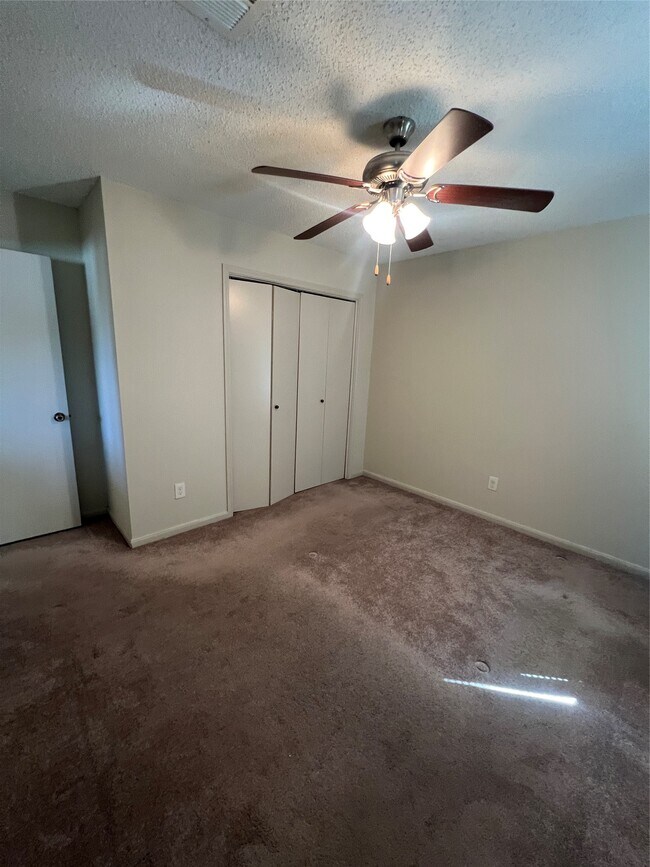 Building Photo - 4710 Salina St