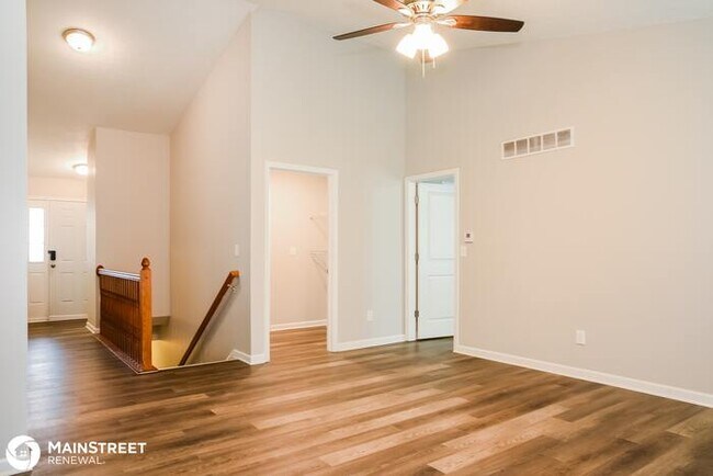 Building Photo - 146 POE AVE, LITHOPOLIS, OH 43136