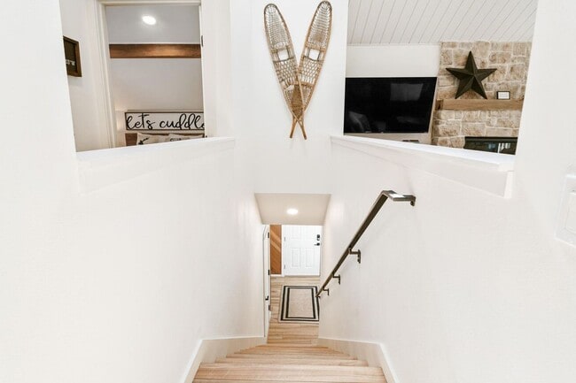 Building Photo - #11 Deer Lane, Sunriver OR 97707 - Long Te...
