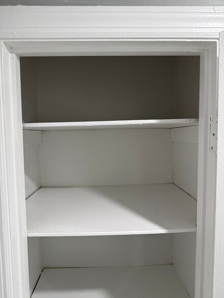 Building Photo - 214 Columbia St