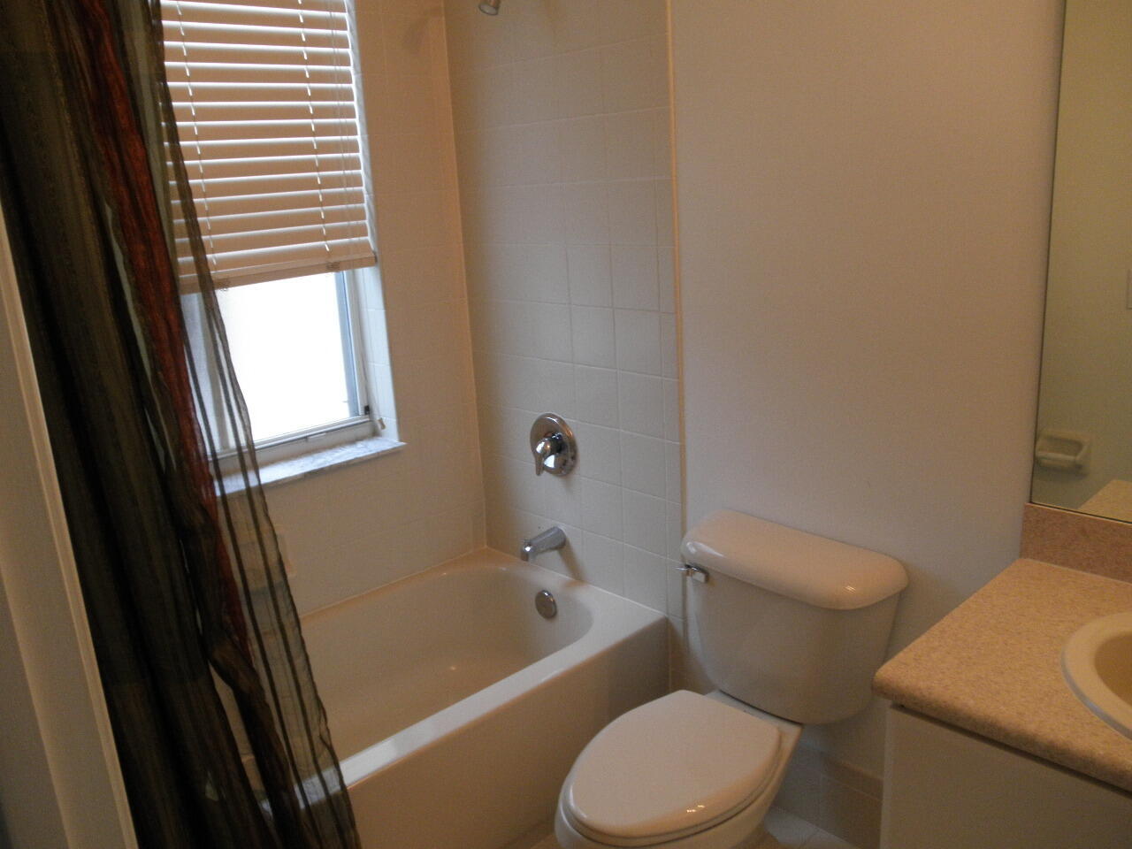 Building Photo - 2147 Shoma Dr