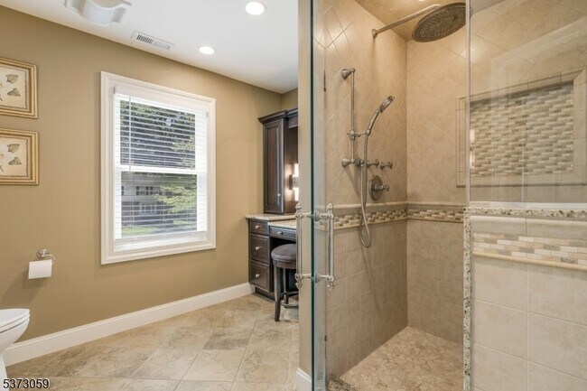 Building Photo - 833 Carnoustie Dr