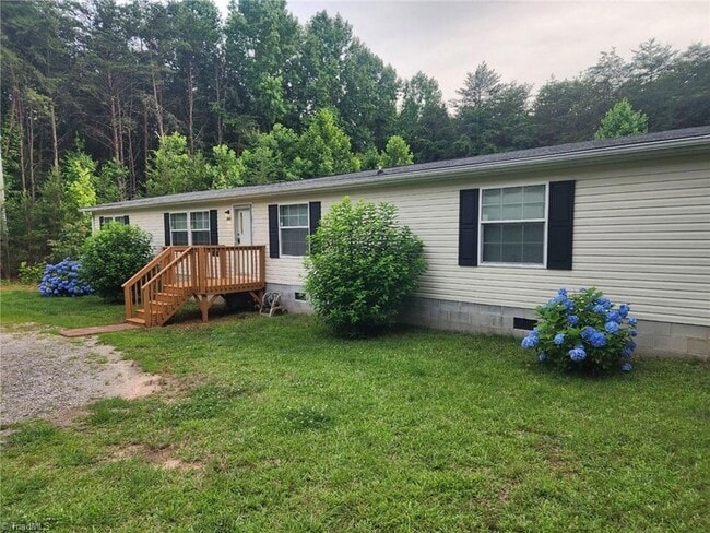 Primary Photo - 864 Perry Rd