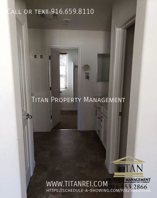 Building Photo - 3105 Mabry Dr