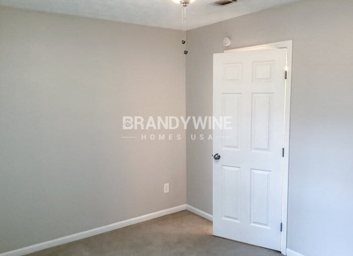 Building Photo - 4400 Westchester Ct