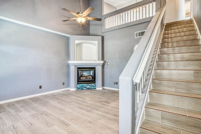 Building Photo - 12325 Tierra Bella Dr