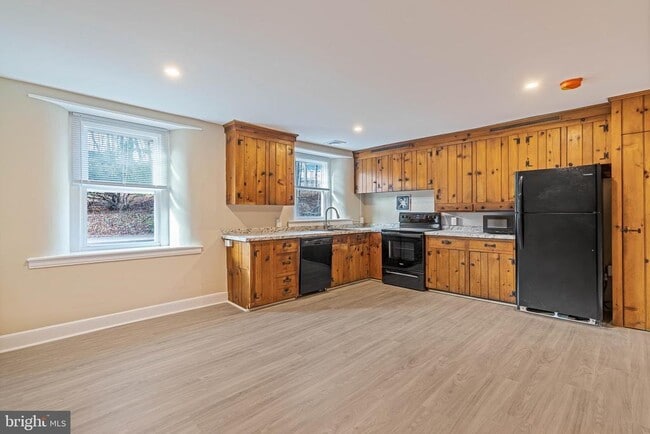 Building Photo - 57 S Limekiln Pike