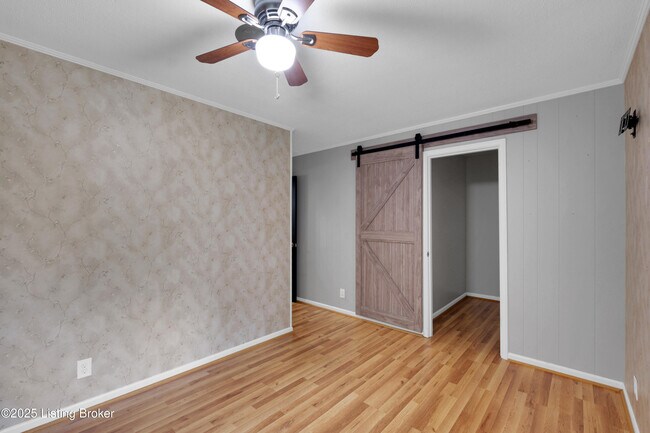 Building Photo - 1468 Lakeshore Pkwy