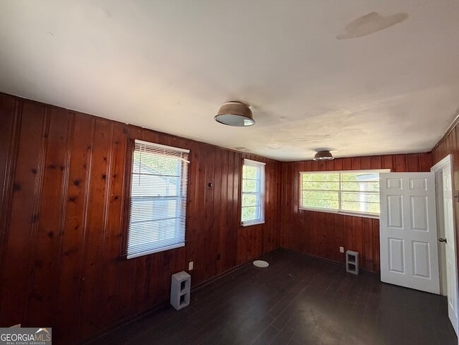 Building Photo - 2203 Tiger Flowers Dr NW