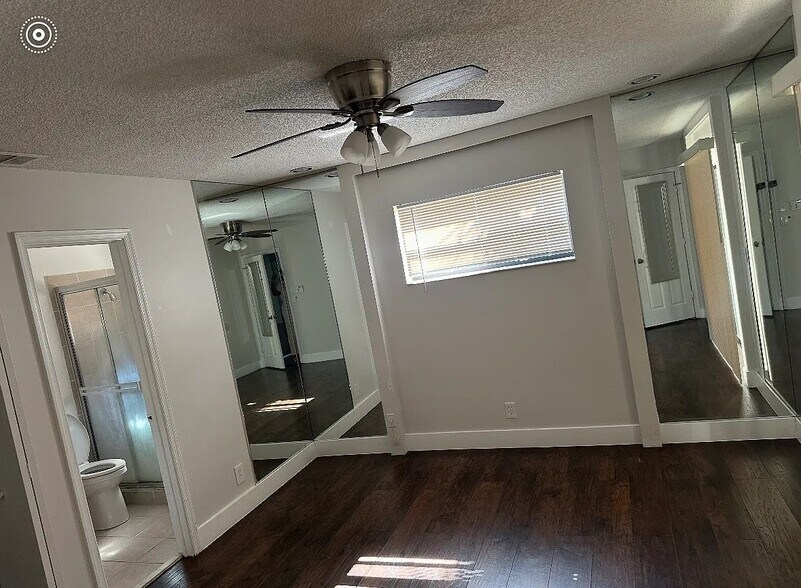 Building Photo - 9883 Liberty Ct