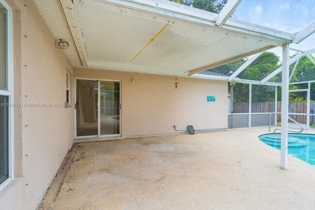 Building Photo - 3749 SW Kasin St