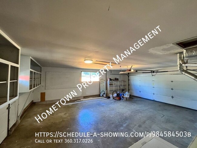 Building Photo - Updated 4 bedroom 2 bath home in Lacey - A...