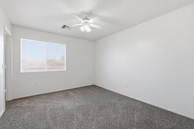 Building Photo - 13448 W Berridge Ln