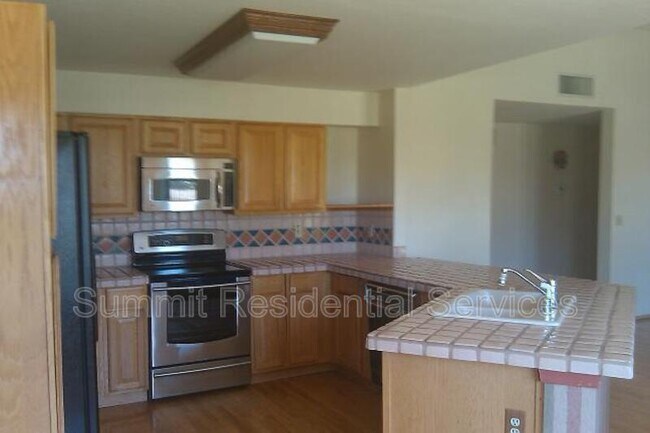 Building Photo - 345 W Atua Pl