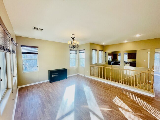 Building Photo - Open Design Plan 3 Bd + Office, 3 bth, New Floors, New paint!