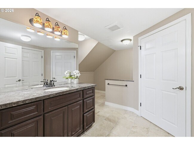 Building Photo - One-of-a-Kind 5BR Home with Floor-to-Ceiling Windows, Wraparound Decks & Breathtaking Treeline Views