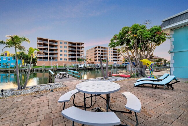 Building Photo - 11420 1st St E