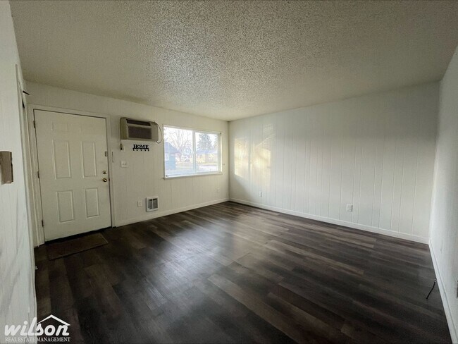 Building Photo - 408 W Pierce St