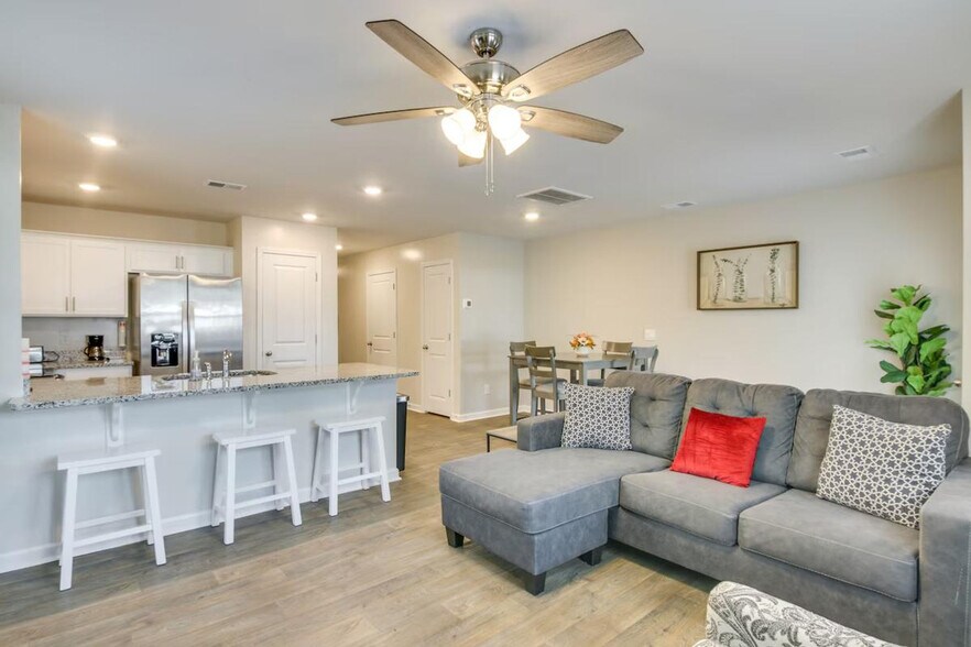 Building Photo - 970 Wolfpack Ct