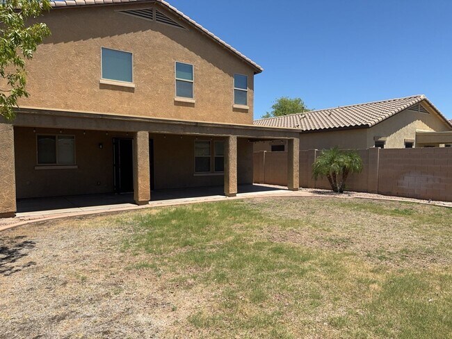 Building Photo - Beautifully updated 4 bedroom plus loft, 2...