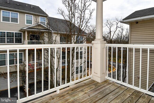 Building Photo - 11361 King George Dr