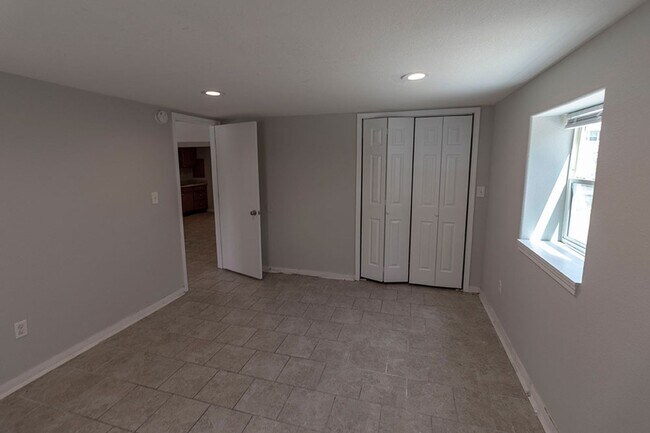 Building Photo - 2510 Quail Dr