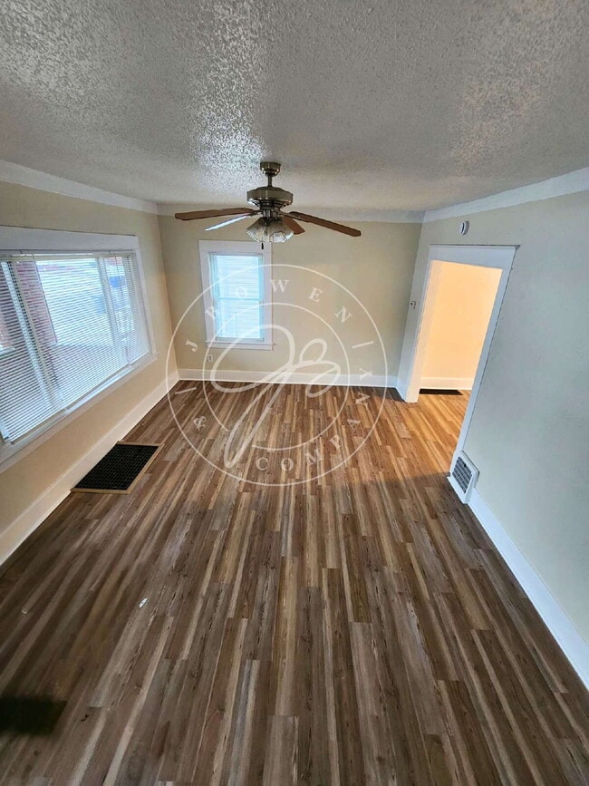 Building Photo - Must See! Fully Updated 3-Bedroom Home in West Toledo