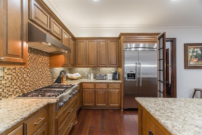 Building Photo - 6 W Monteagle Cir