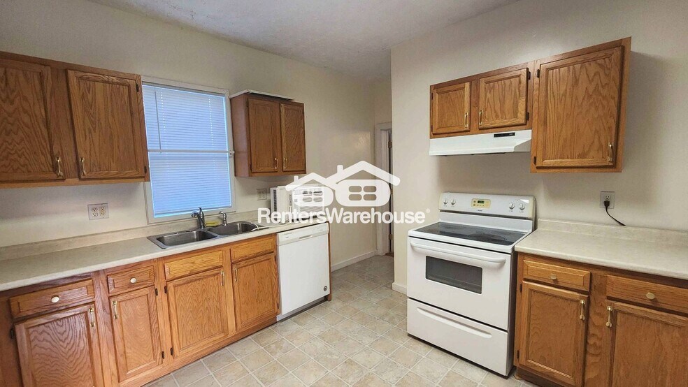 Building Photo - 1427 Hayden Ave