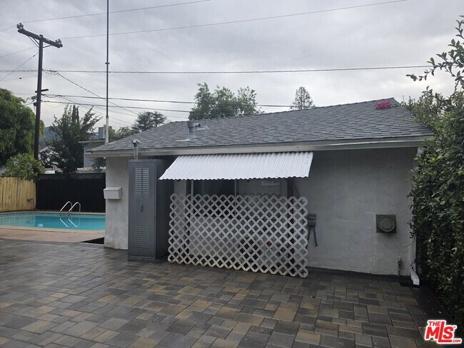 Building Photo - 4602 Alveo Rd