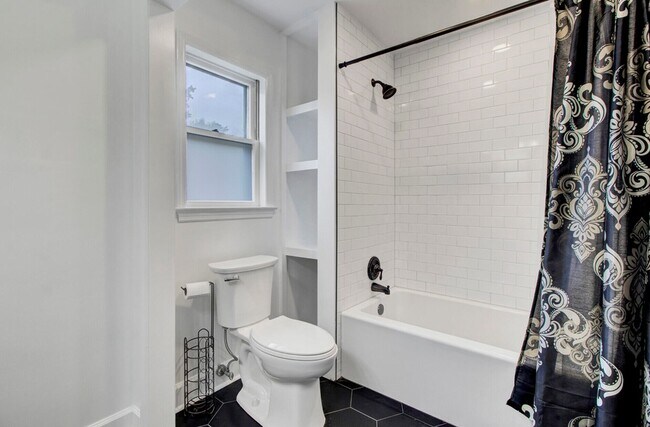 Building Photo - 8000 Eberly Ave