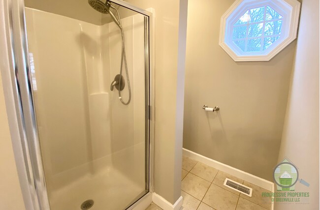 Building Photo - 9 Jude Ct