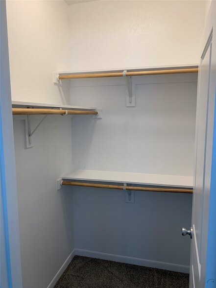 Building Photo - 2313 N Hickory St