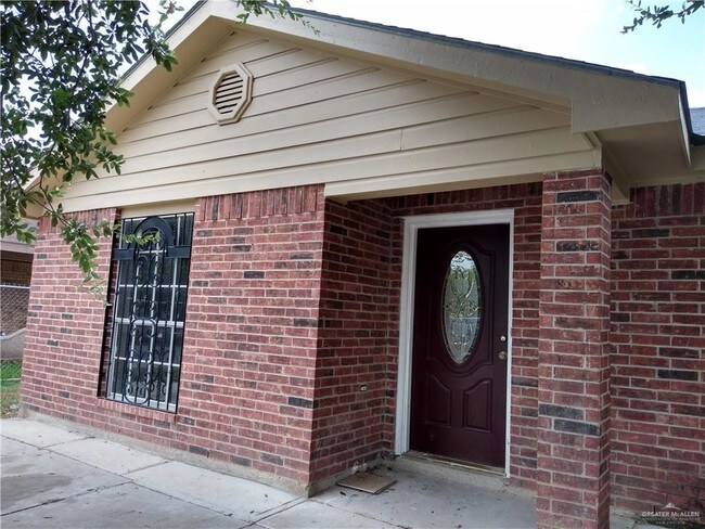 Building Photo - 710 W Starr Ave