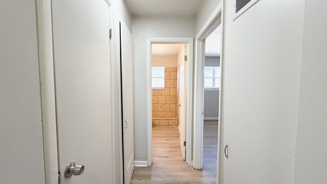 Building Photo - Kentwood Apartments