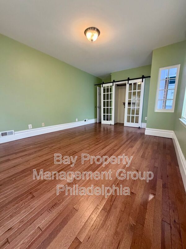 Building Photo - 3847 Spring Garden St