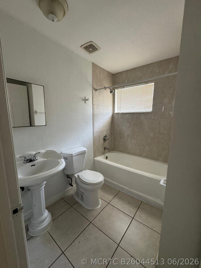 Building Photo - 240 NW 56th St