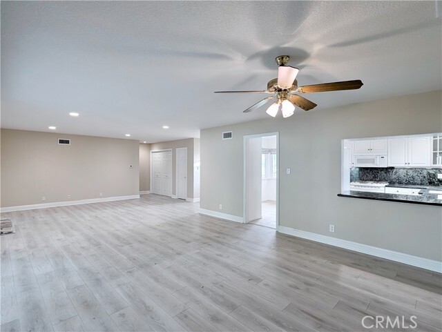 Building Photo - 2248 Drayton Ave