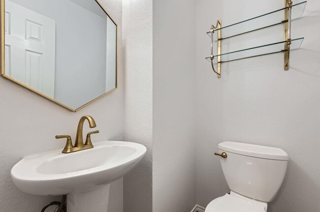 Building Photo - 14417 Mowsbury Dr