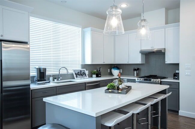 Building Photo - 2713 Eado Edge Ct