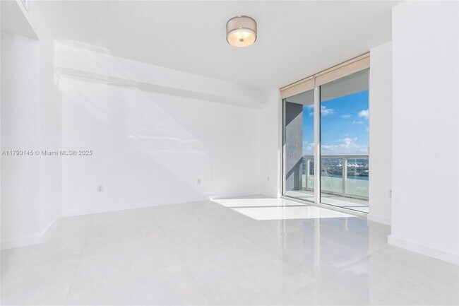 Building Photo - 50 Biscayne Blvd