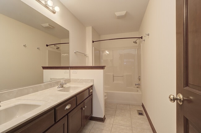 Building Photo - 23055 Ironwood Dr