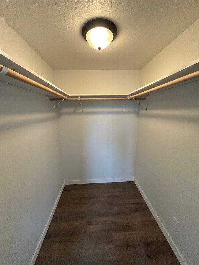 Building Photo - Fully Remodeled Five Bedroom House for Rent!