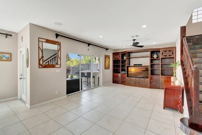 Building Photo - 6788 Hendry Dr