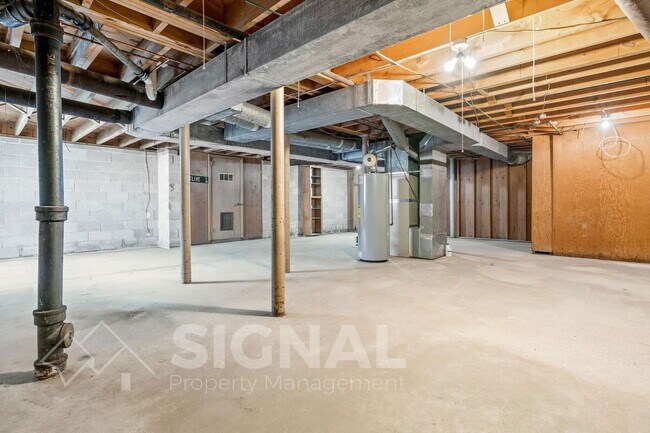 Building Photo - 4324 Warren Rd