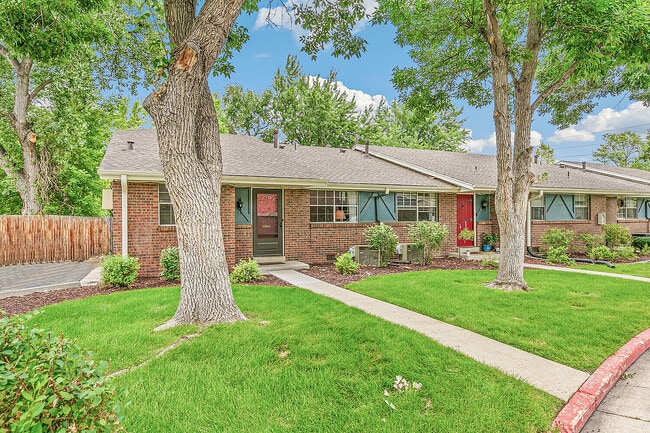 1975 Oak St 4 Lakewood CO-large-001-030-05-1500x1000-72dpi - ORCHARD FLATS