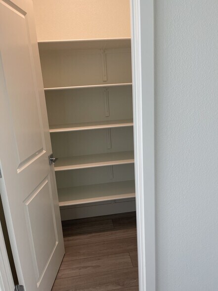 Building Photo - 5418 Paularo Way