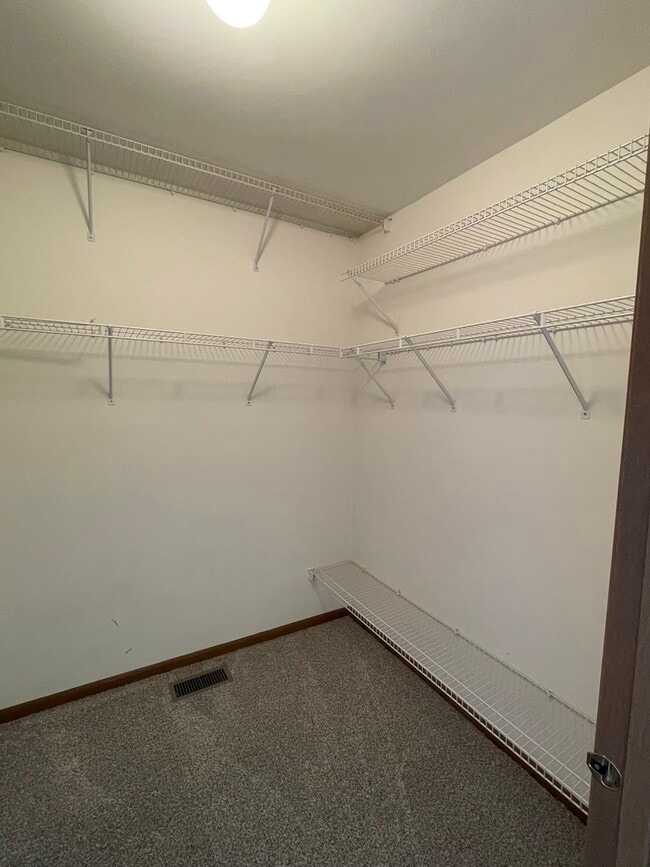 Building Photo - 4440 Larkspur Ln