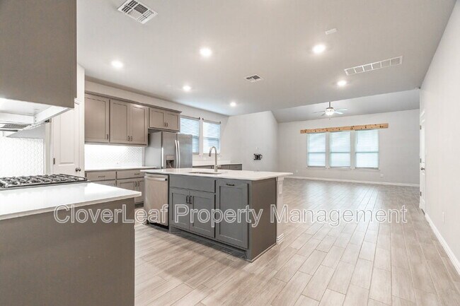 Building Photo - 675 Patriot Dr