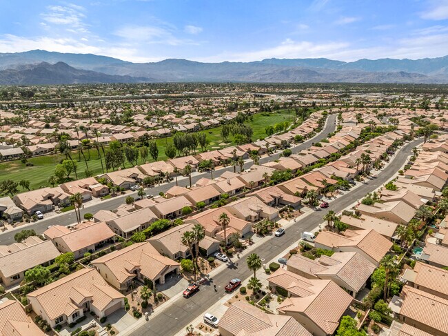 Building Photo - 78745 Platinum Dr